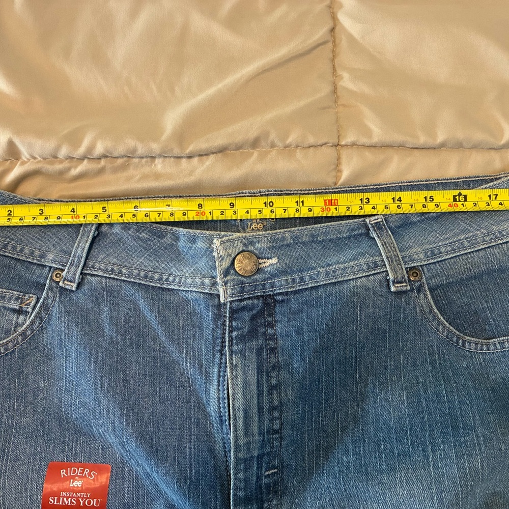 Classic Blue Women's Jeans - Picture 8 of 11